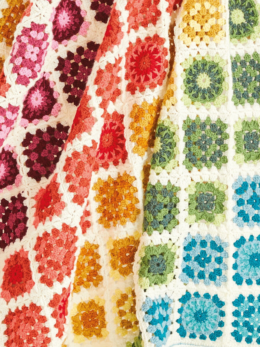 Leaflet 10119 - Hayfield Crochet Blanket 1