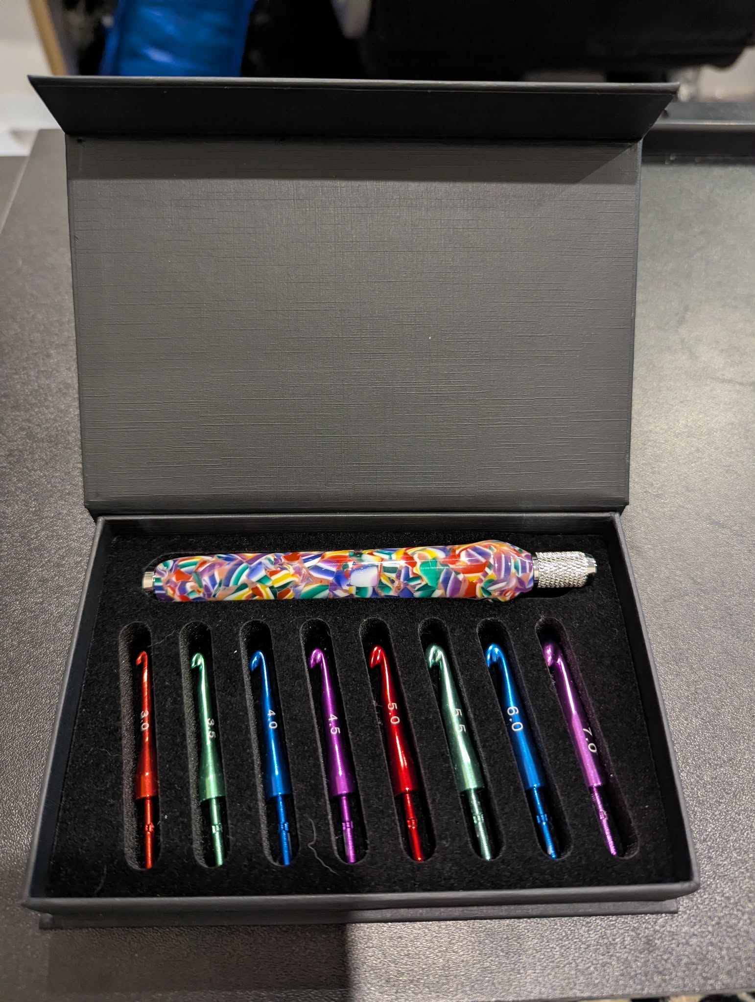 Woodwork and Whiskers Interchangeable Crochet Hook Set - 9 Piece 3079B370 - Candy