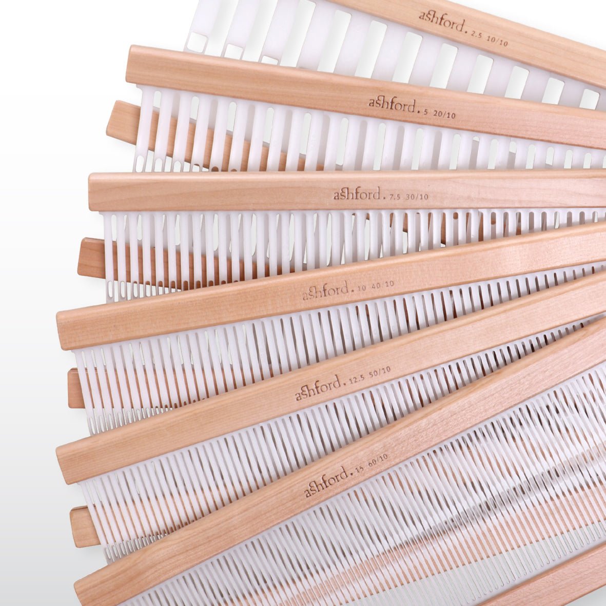 Ashford Reed Knitter's Loom RDKL3 - RDKL3/2.5 - 10/10 - Mooroolbark Wool