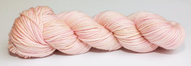 Fiori DK IV Hand Dyed 007 - Poppet - Mooroolbark Wool