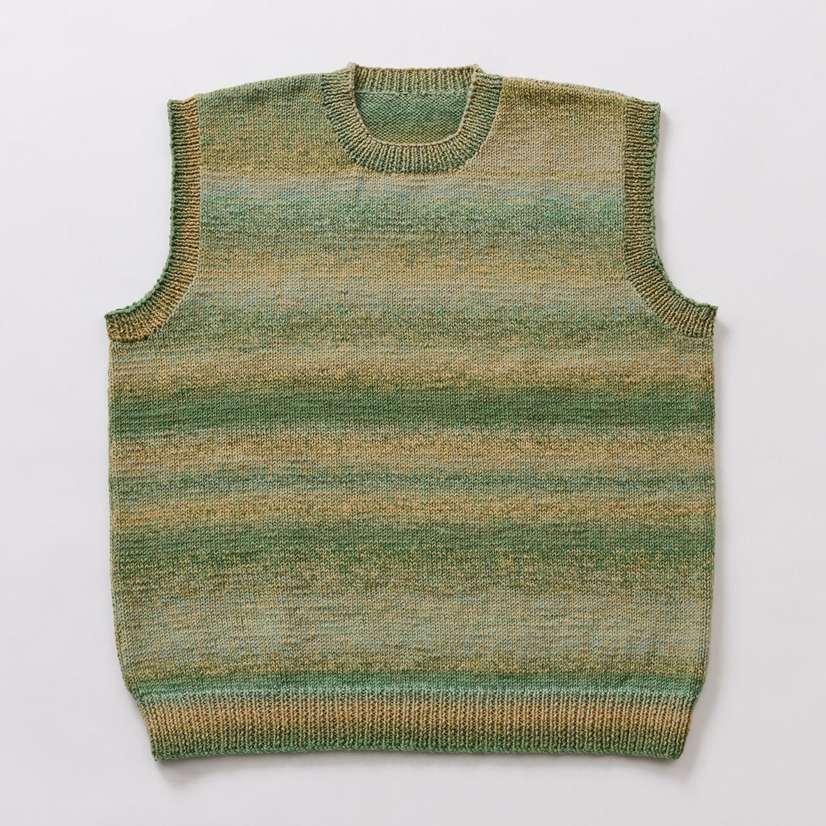 FREE Download - Leaflet - Heirloom Medley 8 ply Enzo Vest - Mooroolbark Wool