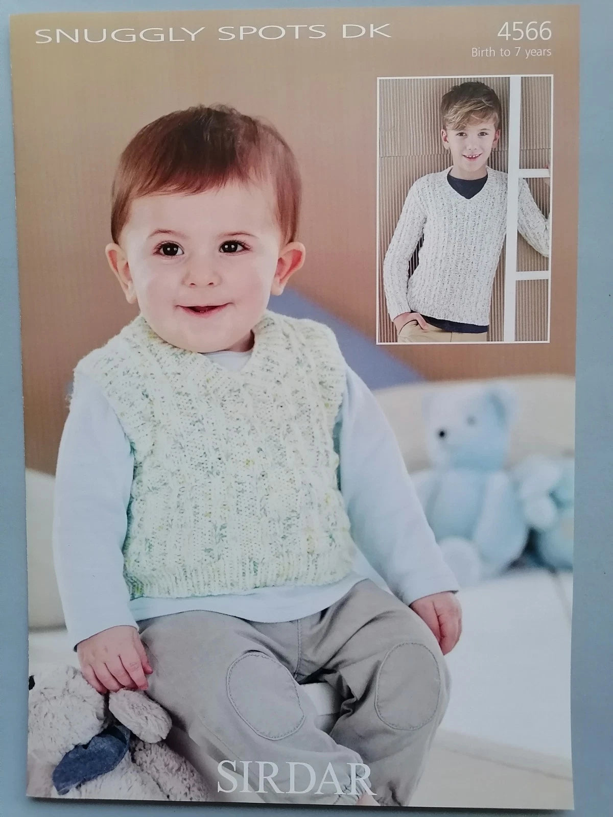 Leaflet 4566 - Sirdar Snuggly DK Vest & Jumper