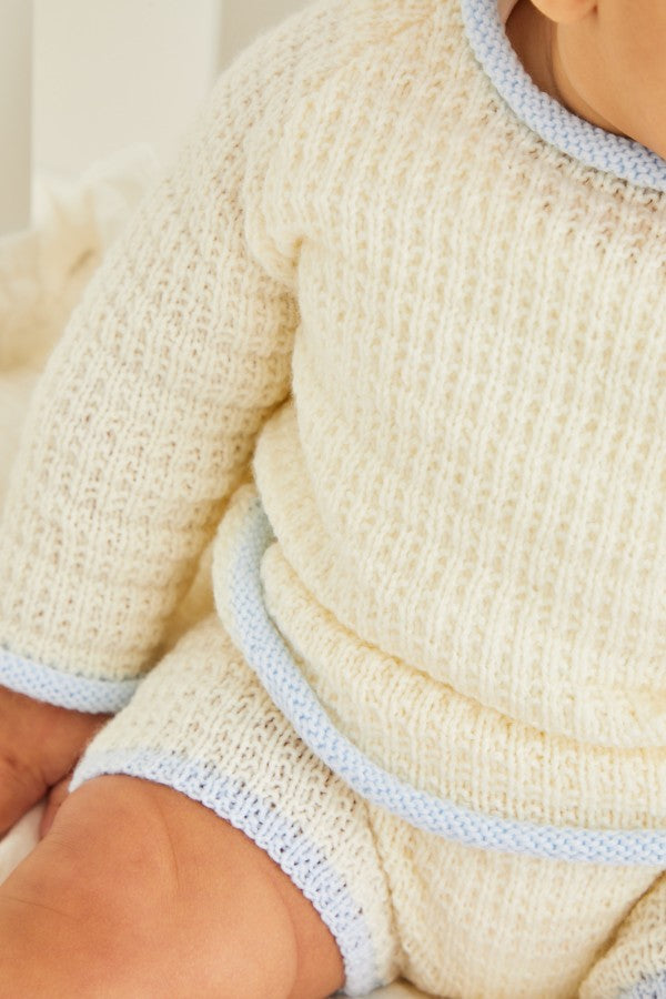 Leaflet 5519 - Sirdar Snuggly 3 Ply jumper and shorts