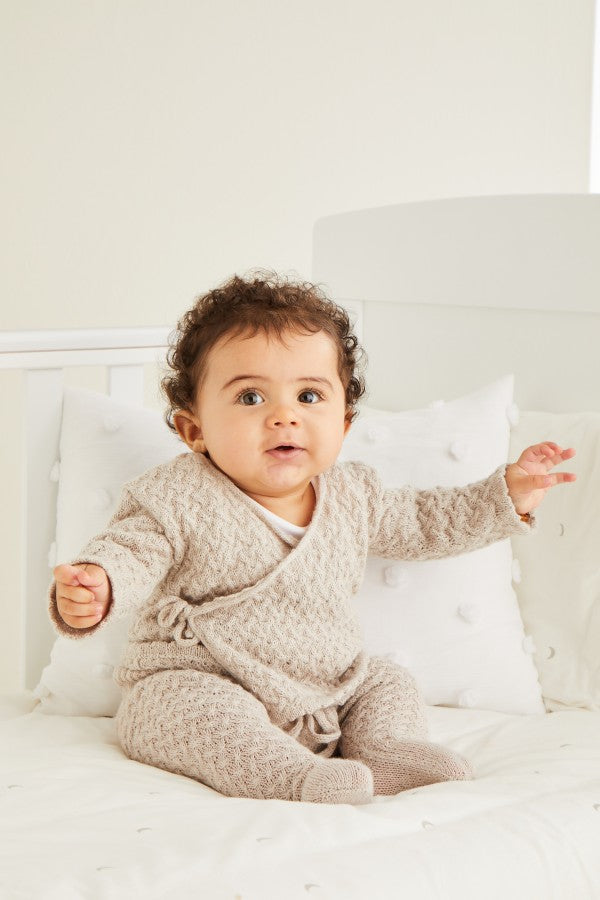 Leaflet 5522 - Sirdar Snuggly 2 Ply 2 wrap cardigan & leggings