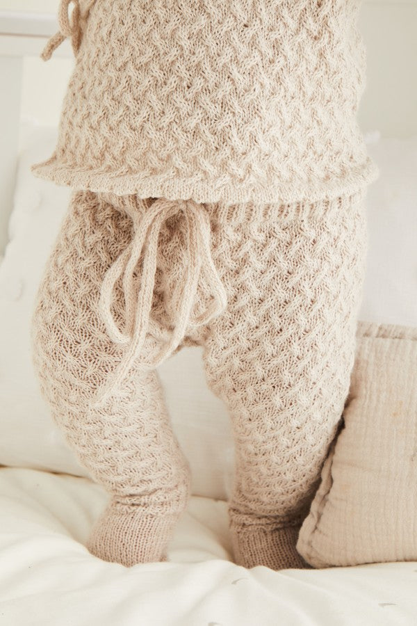 Leaflet 5522 - Sirdar Snuggly 2 Ply 2 wrap cardigan & leggings