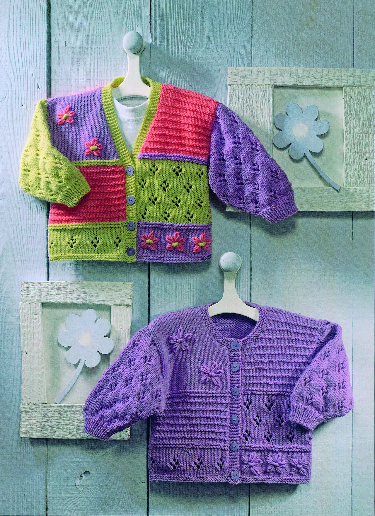 Leaflet 3945 - Sirdar Snuggly DK